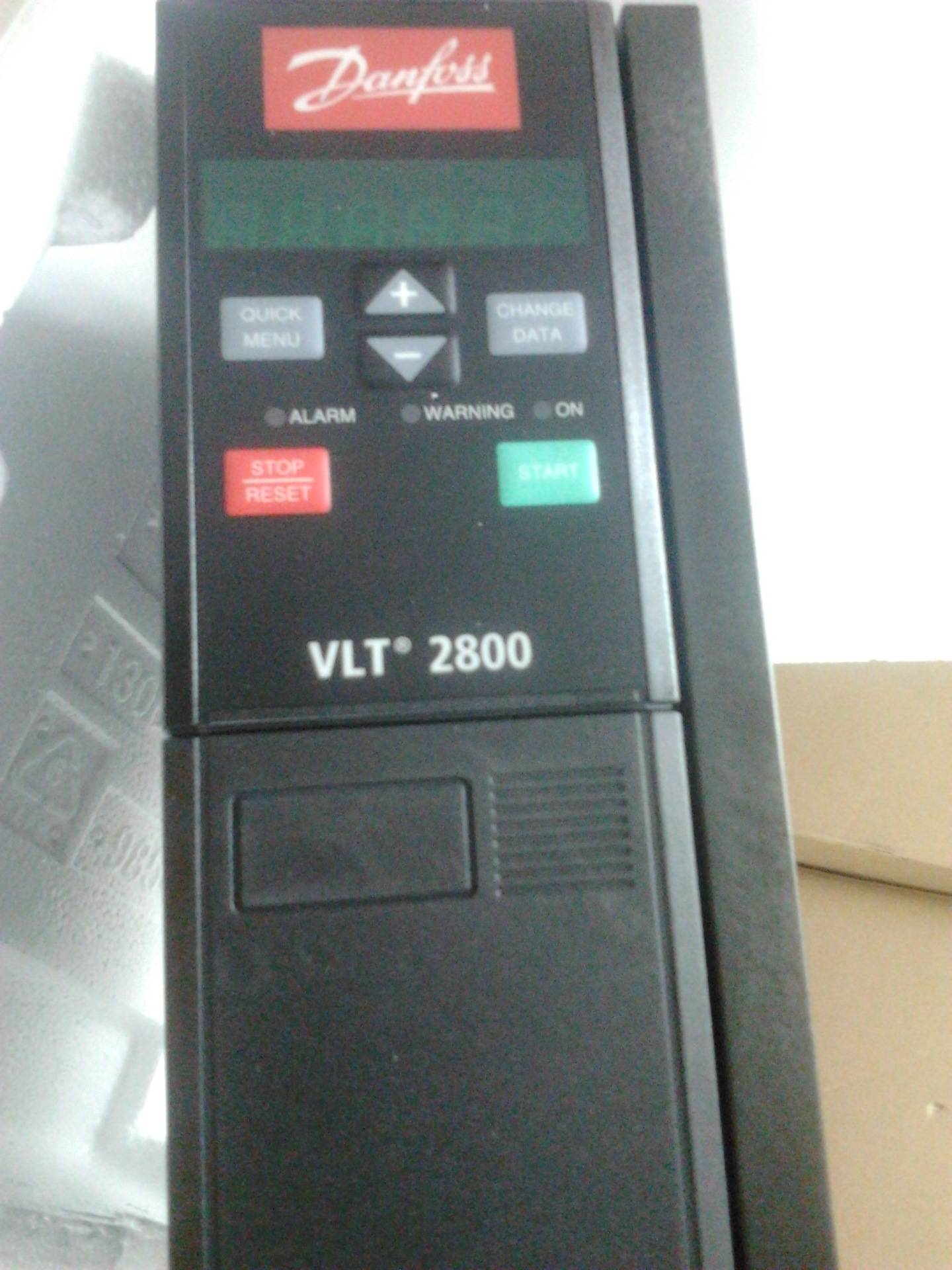 丹佛斯變頻器一級代理VLT2840，全新正品，品質(zhì)優(yōu)良，價格優(yōu)惠.